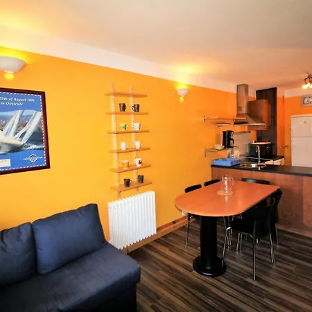 Bec Rouge - Sur Les Pistes Mae-3752 * تينْيِ